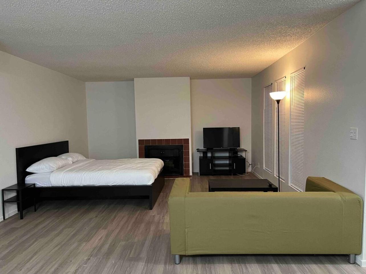 2 Or 3 Beds Walk To Strip Mgm Casinos Shops Clubs Holiday home Las Vegas